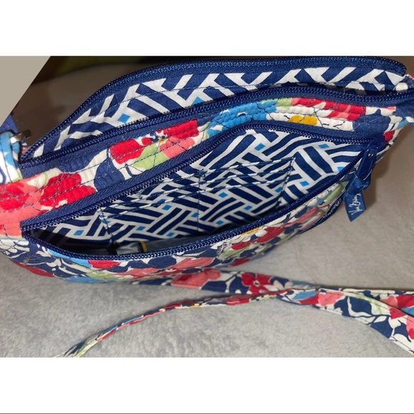 Vera Bradley Crossbody Purse - Picture 10 of 10